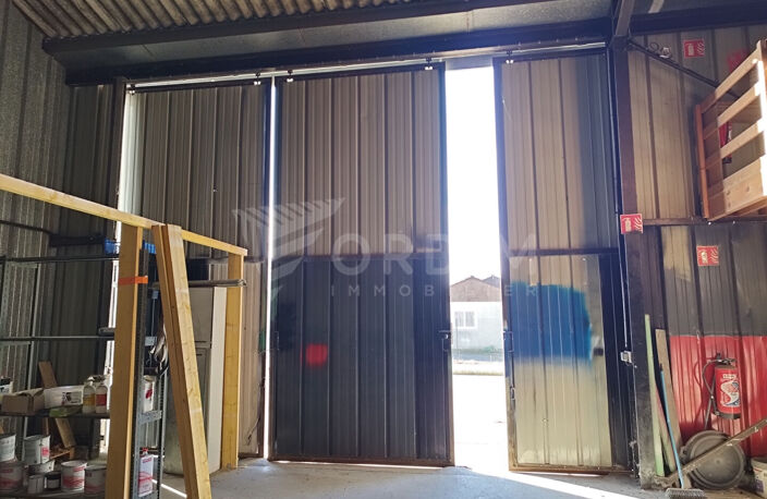 AUXERRE - ZI PLAINE DES ISLES LOCAL D'ACTIVITE DE 1180M² SUR 6000M² DE TERRAIN — photo 4