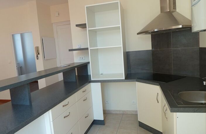 Appartement RODEZ - 3 pièce(s) - 56.42 m² — photo 4