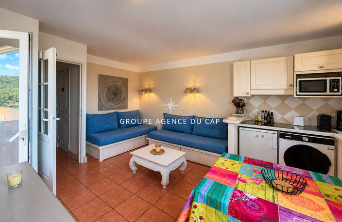 A VENDRE APPARTEMENT DE 36M2 VUE MER  DANS UNE RÉSIDENCE SÉCURISÉE AVEC PISCINE ET TENNIS AUX ISSAMBRES — photo 5