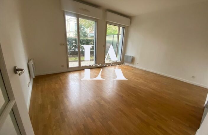 Appartement 2 p à CLICHY — photo 3