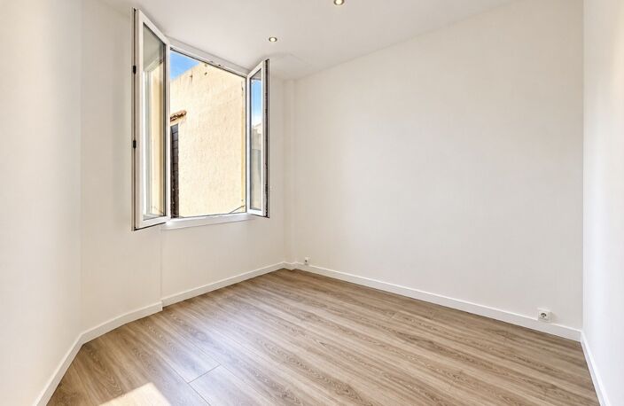 Local commercial — photo 3