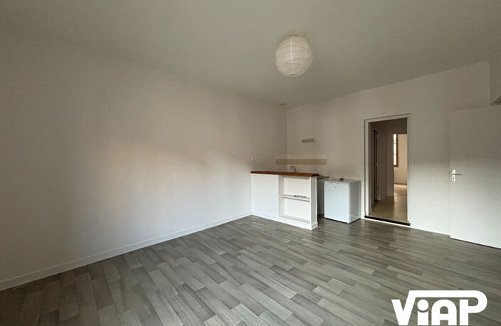 T2 DE 40 m² RENOVE EN HYPER-CENTRE DE LIMOGES — photo 2