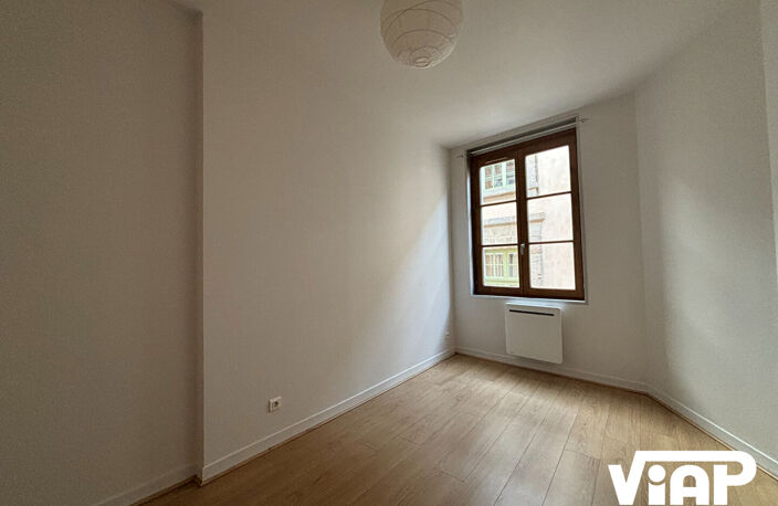 T2 DE 40 m² RENOVE EN HYPER-CENTRE DE LIMOGES — photo 5