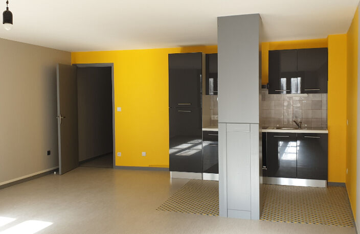 LIMOGES T3 DE 75 m² PROCHE DENIS DUSSOUBS — photo 3