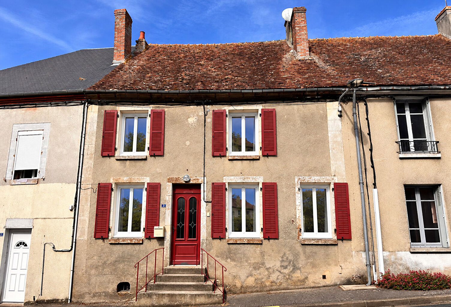 Immeuble Vailly Sur Sauldre 6 pièce(s) 111.77 m2 — photo 1