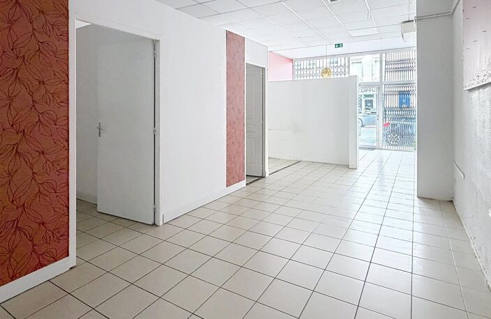 IMMEUBLE MIXTE / LOCAL COMMERCIAL + HABITATION  LIBOURNE CENTRE — photo 3