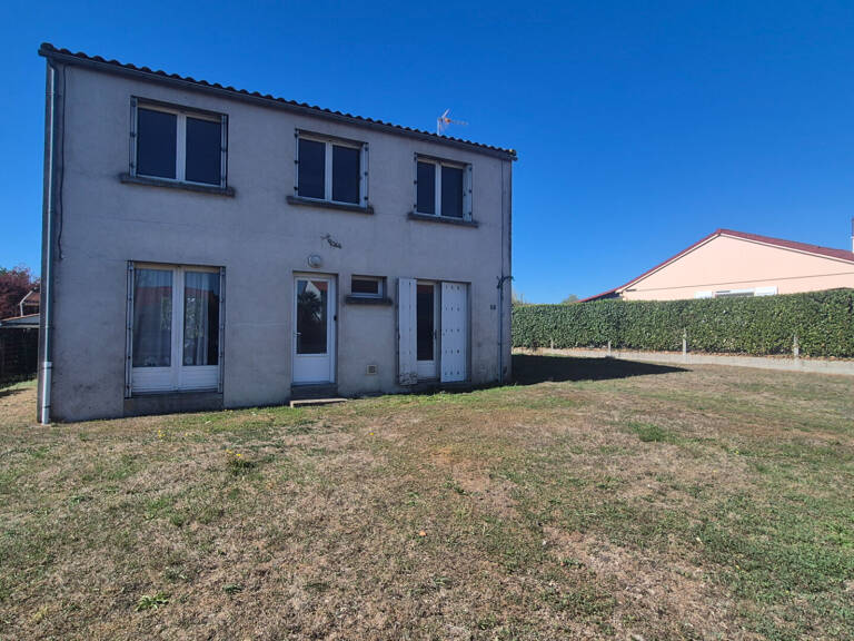 Maison Montaigu Vendee 5 pièce(s) 104 m2 — photo 1