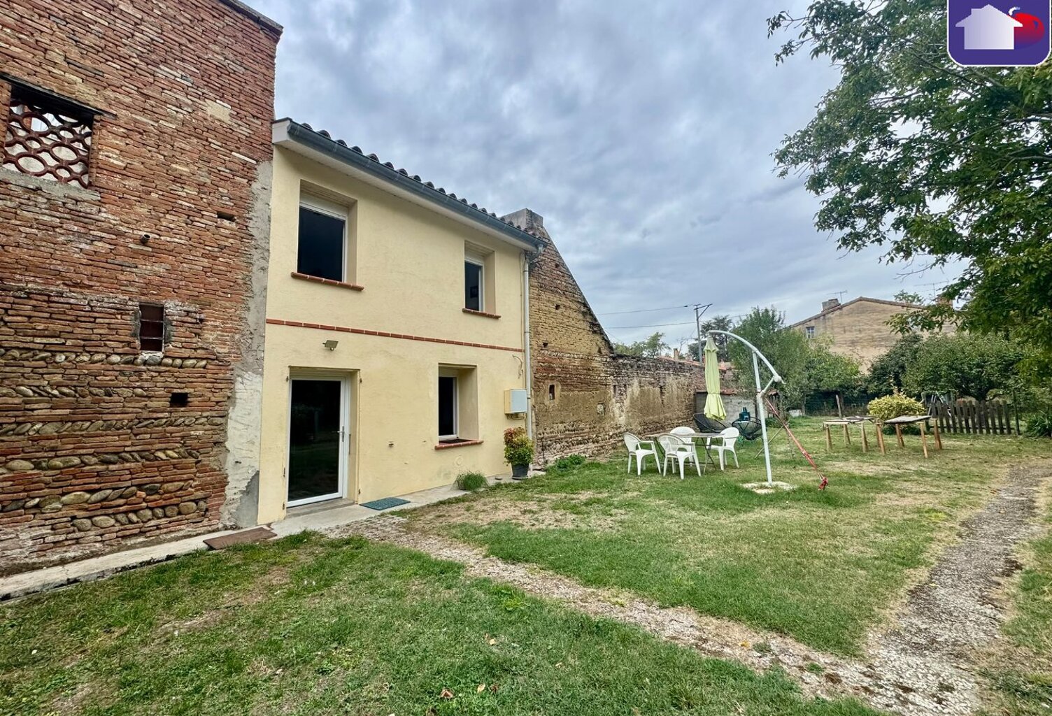 MAISON T3 MEUBLÉE AVEC EXTÉRIEUR  AUTERIVE — photo 1