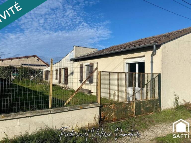 Plain-pied à rénover avec jardin  Un beau potentiel à révéler ! — photo 1