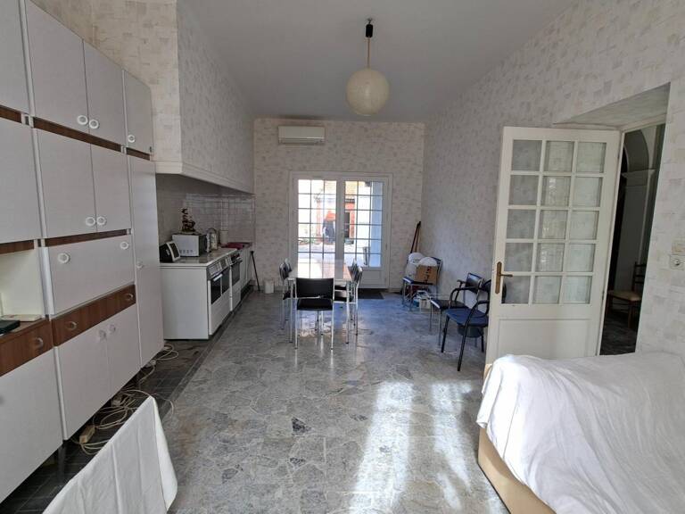 Une maison bourgeoise R+2- 212M2 cour, garage, depandance — photo 1