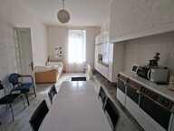 Une maison bourgeoise R+2- 212M2 cour, garage, depandance — photo 2