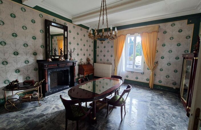 Une maison bourgeoise R+2- 212M2 cour, garage, depandance — photo 5