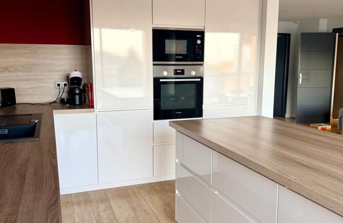 Appartement traversant 3 pièces 79m2 à Mandelieu — photo 4