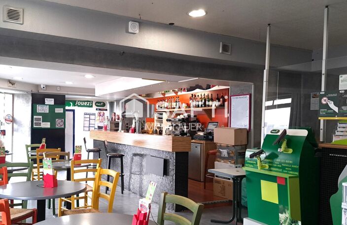 Café,Terrasse, PMU,Presse, Lotto, Cadeaux, Tabac — photo 3