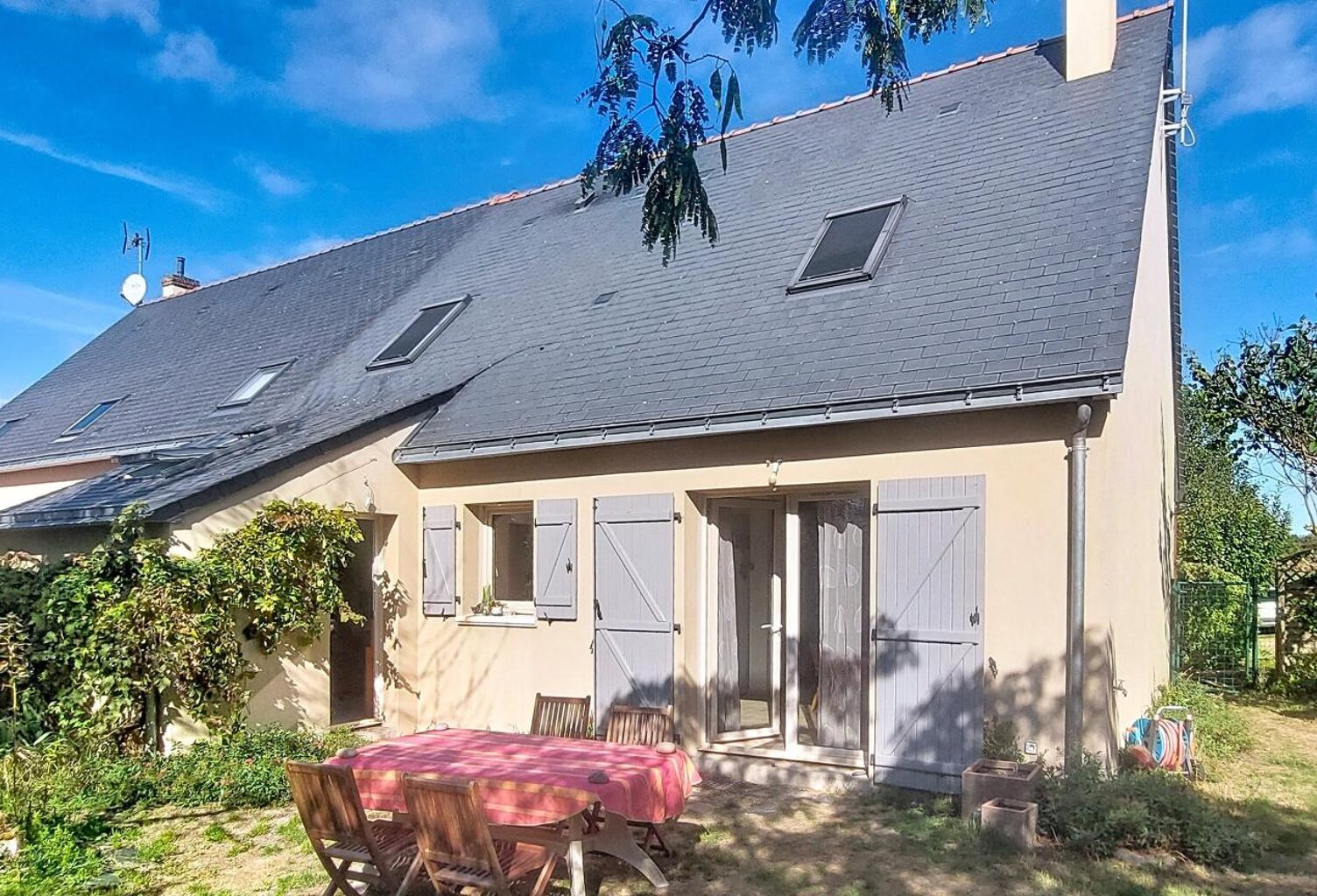 Maison familliale 5 chambre dans le charmant village de Grézillé — photo 1