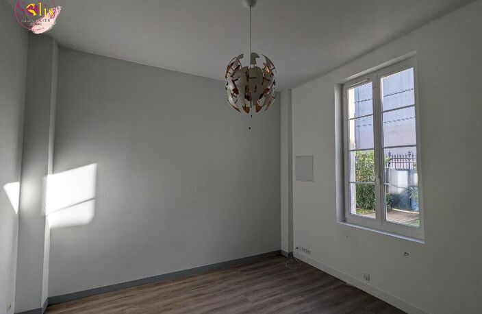 Location appartement 3 pièces 49 m² à Cognac (16100) — photo 3