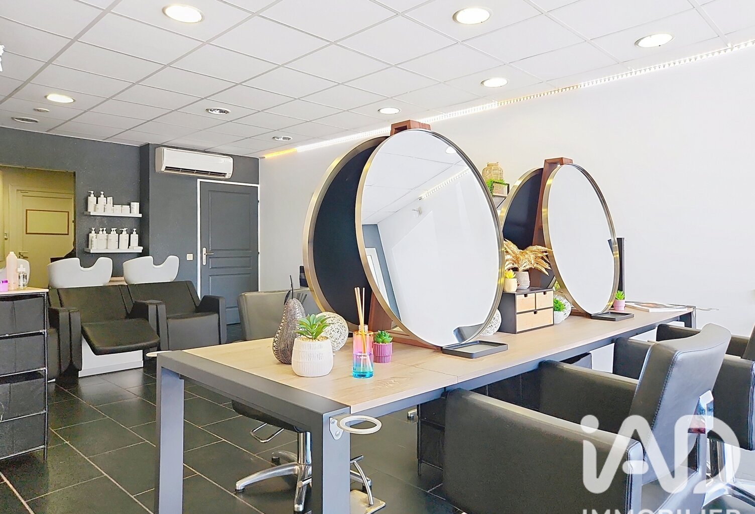 Vente Esthétique, Coiffure 65 m&sup2; — photo 1
