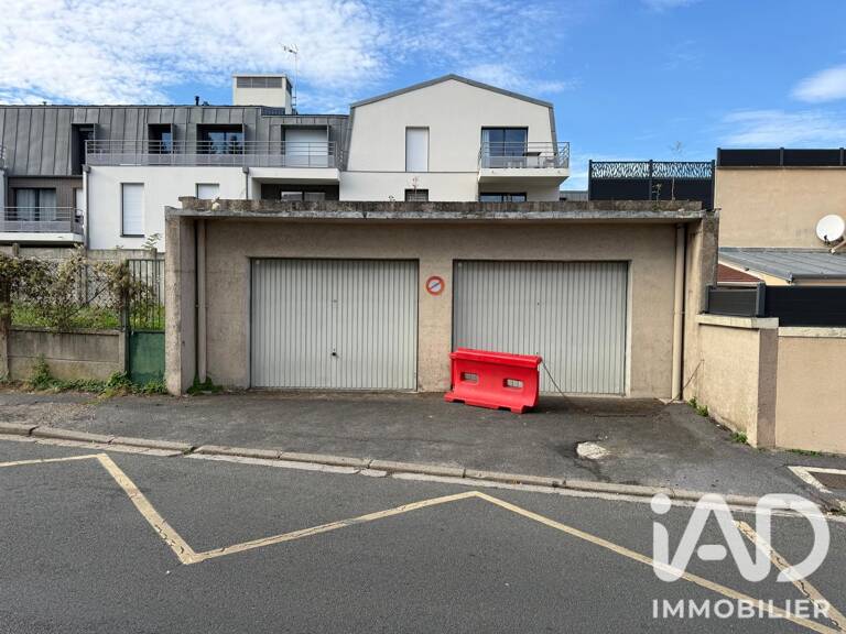 Vente Garage 79 m&sup2; — photo 1