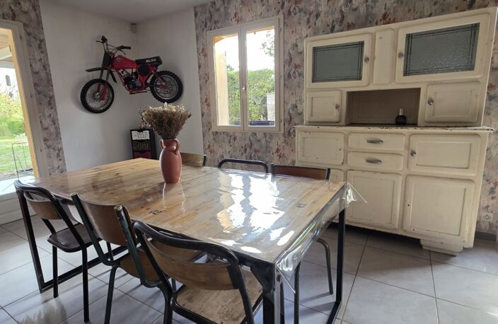 Vente Maison/villa 8 pièces — photo 2