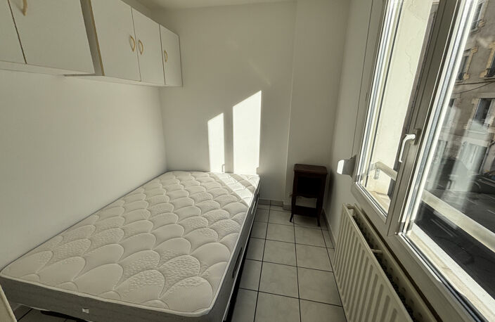 FI BIS MEUBLE AVEC PARKING - UNIVERSITE JEAN MONNET — photo 3