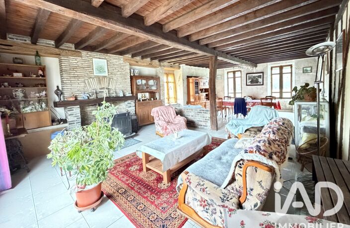 Vente Maison/villa 6 pièces — photo 2