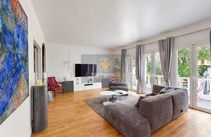 Maison familiale de caractère – Domaine privé et sécurisé – Le Pecq — photo 2