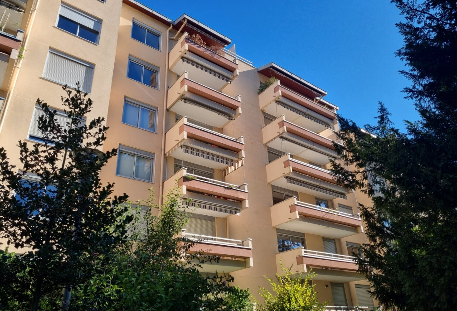 LOCATION LYON 69009 - APPARTEMENT T4 AVEC BALCON ET STATIONNEMENT ST RAMBERT AU PIED DES COMMERCES ET TRANSPOR — photo 1