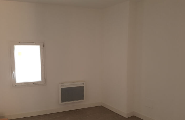 Maison de village T3 de 66 M2 avec courette — photo 4