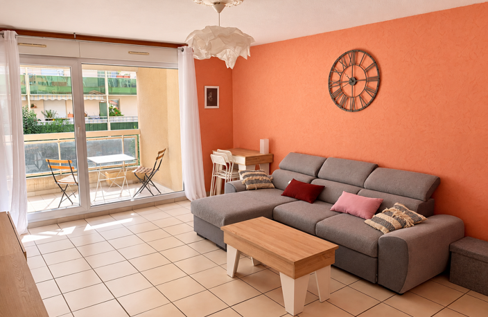 A LOUER 2P MEUBLE - ST LAURENT DU VAR — photo 4