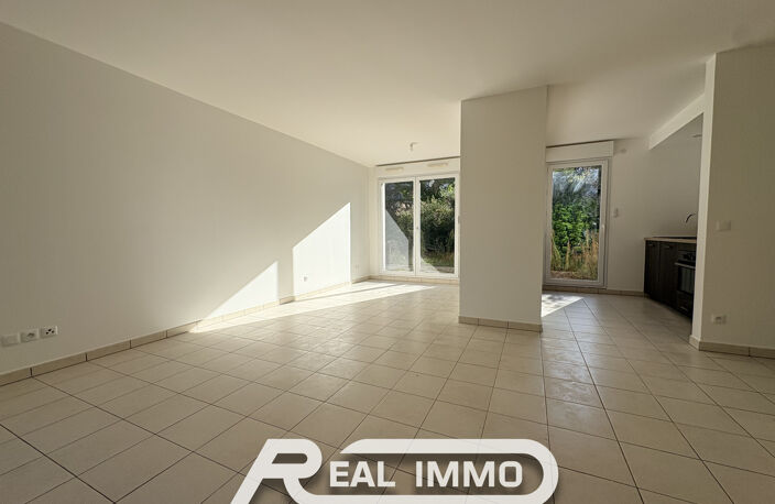 Maison récente à proximité des commodités — photo 2