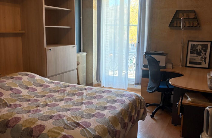 Place Pey Berland, superbe appartement T3 meublé de 93 m2 si — photo 3