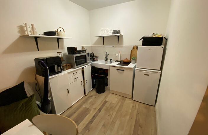 Studio avec terrasse / jardinet - Saint Césaire — photo 2