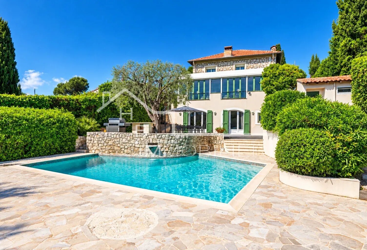 Vente maison 7 pièces 233 m² Cagnes-sur-Mer (06800) — photo 1
