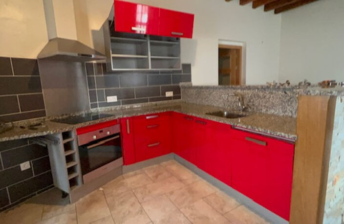MAISON T5 AU COEUR DU VILLAGE D'OSSES — photo 4