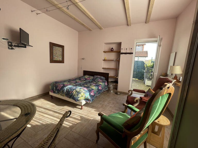 Studio meublé avec terrasse — photo 1
