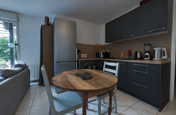 Saint-Priest   T2 45 m2 avec extérieur plein Sud de 16 m2 + — photo 4