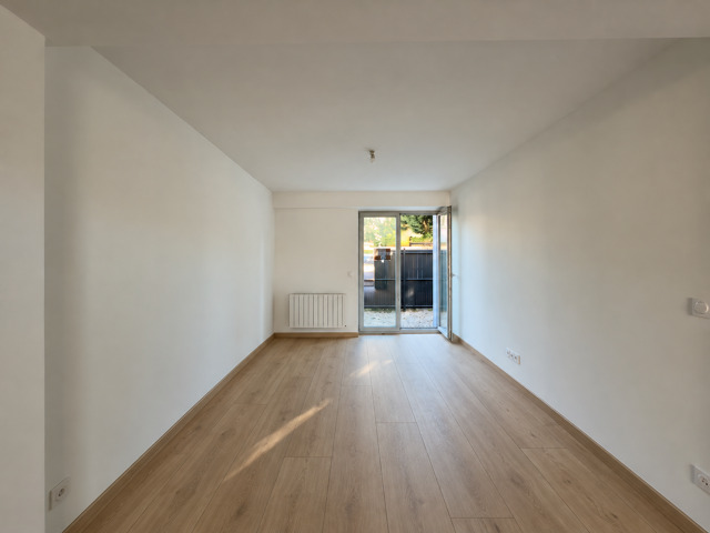 FRANCHEVILLE LE HAUT   T3 AVEC DEUX TERRASSES ET PARKING PRI — photo du bien