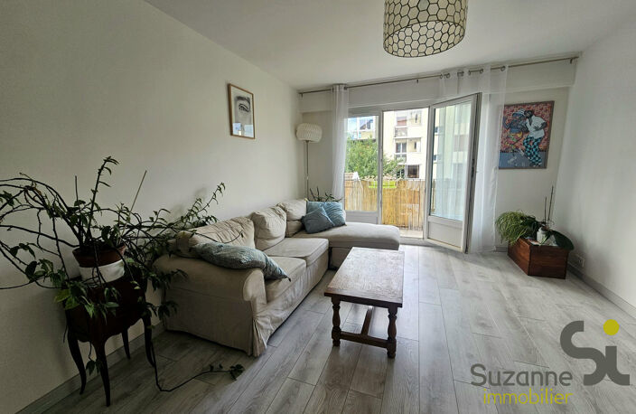 Grenoble Eaux-Claires  T3 lumineux avec 2 balcons et parking — photo 3