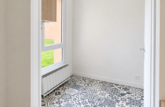 A LOUER LE MANS SUD APPARTEMENT 3 CHAMBRES AVEC CAVE ET PARK — photo 4
