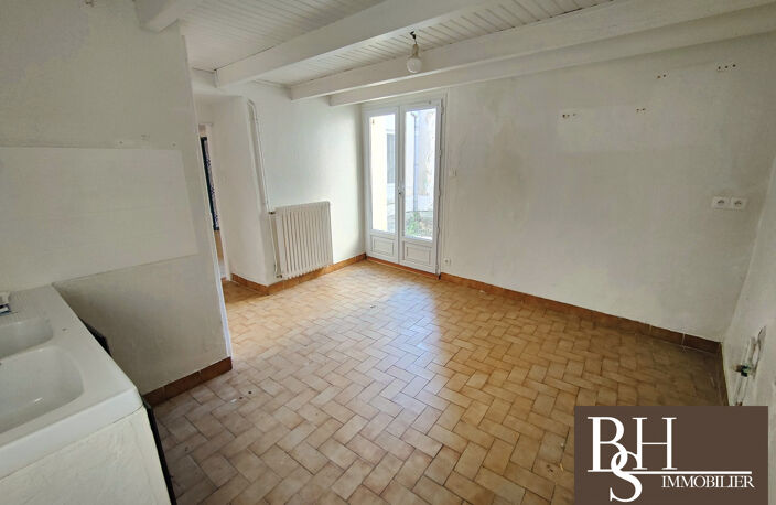 Maison d'environ 90m² à rénover avec terrasse — photo 4
