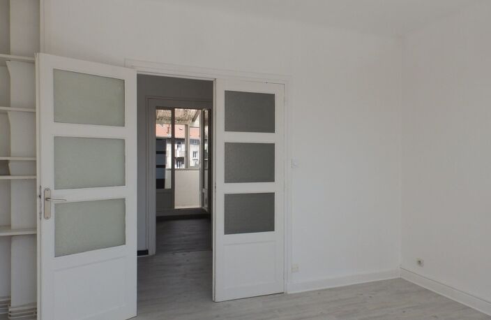 GRENOBLE Caserne de Bonne, Championnet, appartement de type 2 en — photo 4