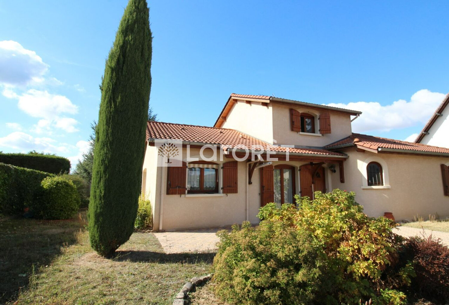 Maison Saint Just Saint Rambert 5 pièce(s) 142 m2 piscine 1300m² de terrain — photo 1