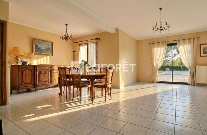 Maison Saint Just Saint Rambert 5 pièce(s) 142 m2 piscine 1300m² de terrain — photo 3