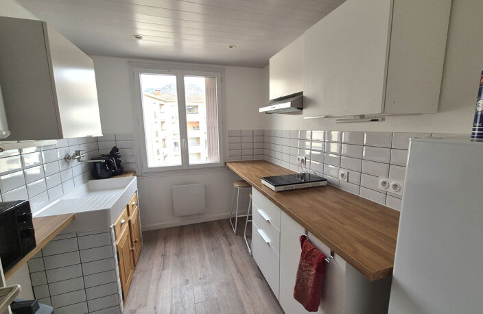 Chambre étudiant en colocation proche facultés et transports — photo 5