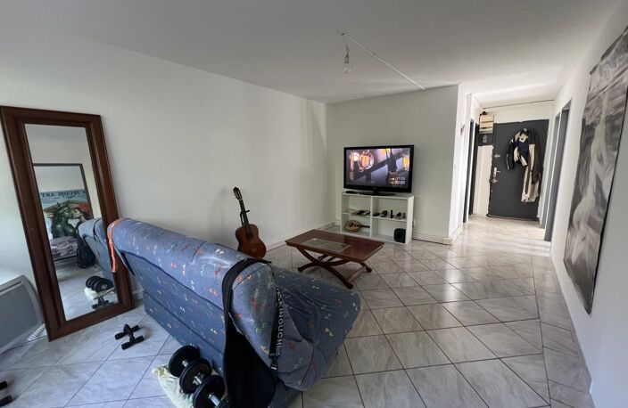 Nîmes, Courbessac, T3, 46m², 1er avec ascenseur, balcon — photo 3