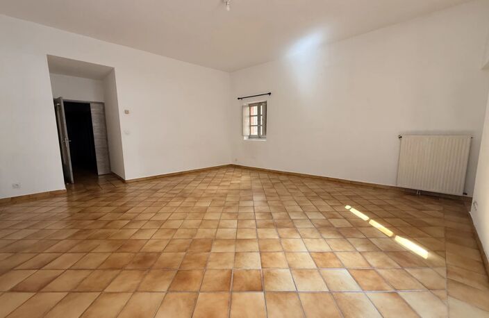 Nîmes, centre-ville, Ilot Littré, appartement 70m2, terrasse 7m2, 1 ch, 1er étage — photo 5