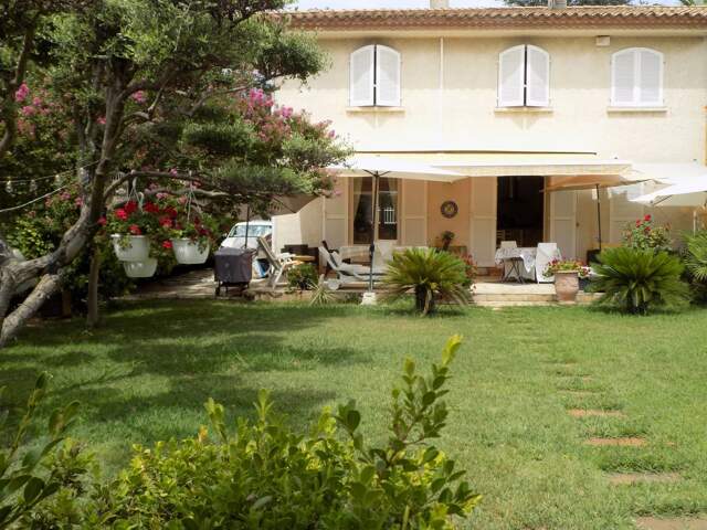 Montpellier centre, quartier Richter/Hotel de région, villa 195m², 4 chs + 1 bureau sur parcelle 448m² — photo du bien