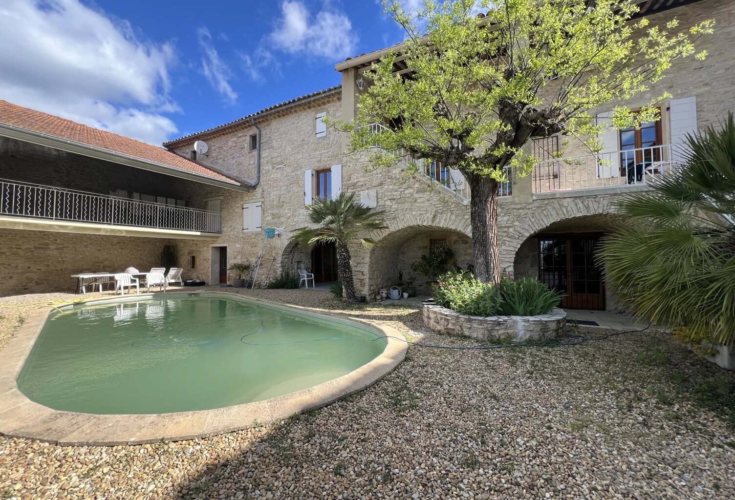 Castelnau-Valence, mas 285m² sur 1100m², 5 chs + 2 brx, piscine(nombreuses possibilités) — photo 1