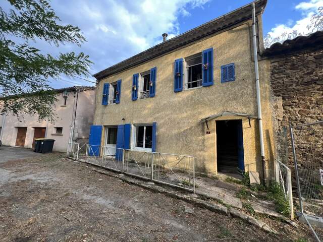 Maison de village, Sainte-Cécile d'Andorge, 90m², 2 chambres, terrasse 8m² sur impasse — photo du bien