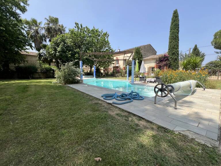 Cailar, Mas 380m² plus 120m² de combles à aménager, 6chs sur parcelle 8000m² avec piscine — photo 1